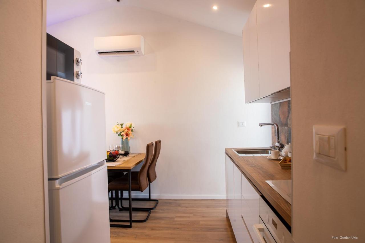 Blue Sky Apartment Ровинь Экстерьер фото