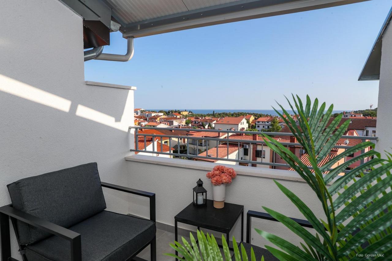 Blue Sky Apartment Ровинь Экстерьер фото